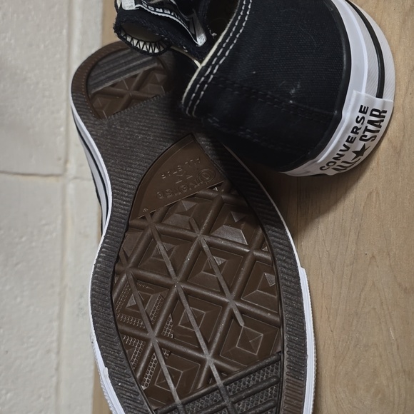 Converse Black and White Slip-On Shoes New No Tags Or Box - Picture 2 of 5